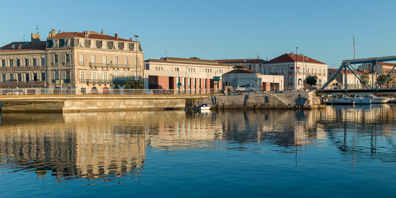 Un grand canal